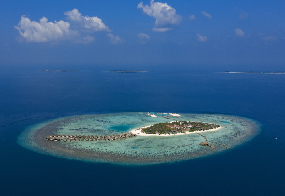 Water Villa with Pool at Emerald Faarufushi Resort & Spa thumbnail 7